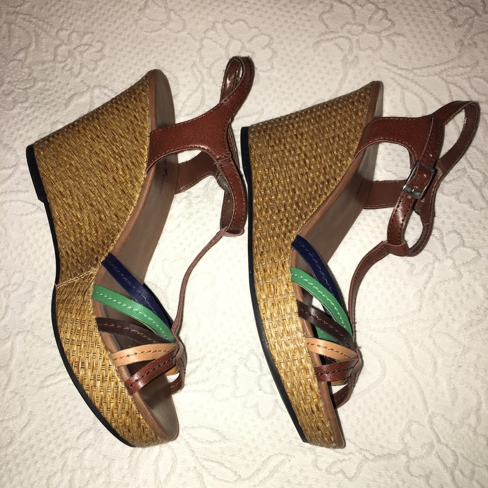 Montego Bay Club Wedge Sling Backs! - Picture 2 of 8